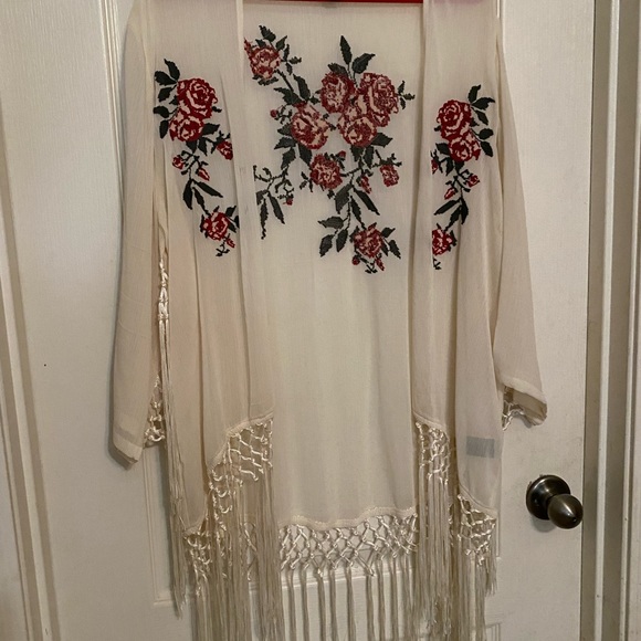 Torrid shawl size 00/0 - Picture 2 of 4